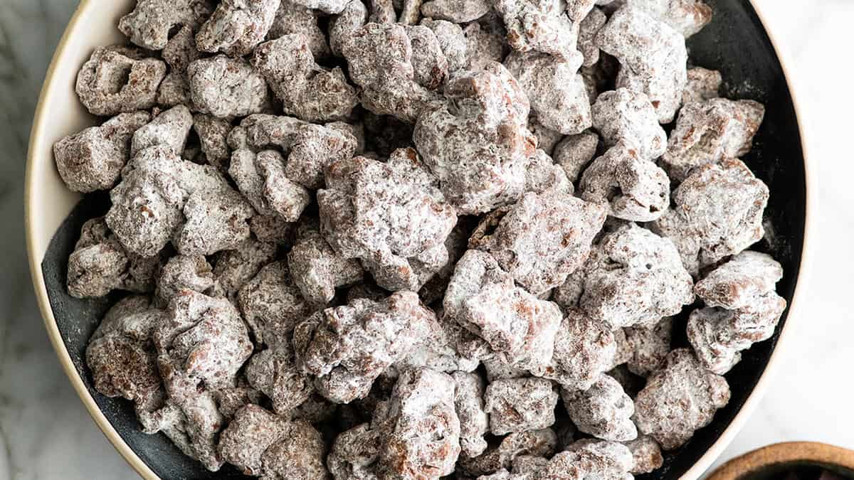 Puppy Chow Perfection: The Ultimate 6-Ingredient Chocolate Peanut Butter Recipe